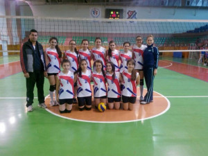 Altınyıldız Koleji Genç Kız Voleybol Takımı Yarı Finallerde