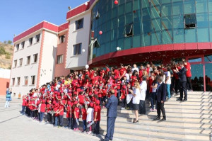 Altınyıldız İlköğretim Kurumunda Muhteşem Açılış Töreni