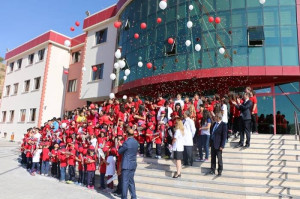 Altınyıldız İlköğretim Kurumunda Muhteşem Açılış Töreni