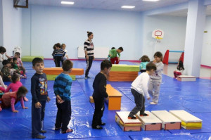 Altınyıldız Kreş ve Anaokulu Öğrencileri Jimnastik Öğreniyor