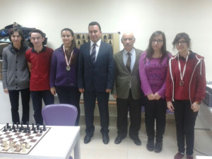Öğretmenler Günü Satranç Turnuvasında İlk 3 Madalya Altınyıldız Kolejinin