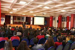 Altınyıldız Kolejinde Üniversite Sınav Sistemi Seminerleri Düzenleniyor