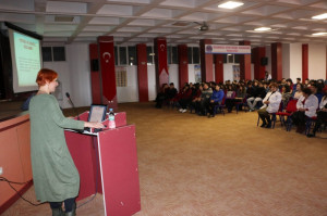 Altınyıldız Kolejinde Sağlıklı Beslenme Ve Hareketli Yaşam Semineri Düzenlendi