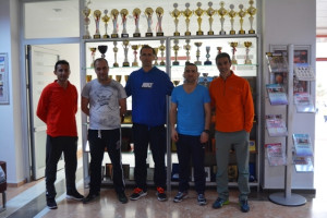 YÜZME ANTRENÖRLERİNDEN ALTINYILDIZA TEŞEKKÜR ZİYARETİ