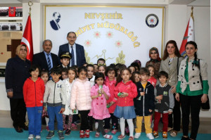 Altınyıldız Kreş Ve Anaokulu Öğrencileri Emniyet Müdürlüğünü Ziyaret Ettiler
