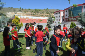 ALTINYILDIZDA TASARRUF EDELİM FİDAN DİKELİM GÜNÜ