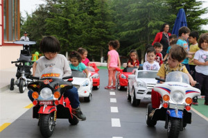 Altınyıldız Kreş Ve Anaokulunun Şanslı Öğrencileri Trafik Eğitimi Alıyorlar