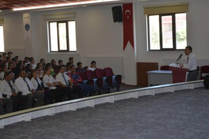 ALTINYILDIZDA ÖĞRENCİ SEMİNERLERİ