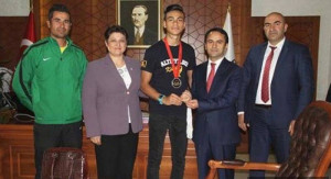 2016 ULUSLARARASI PANTER KUPASI ŞAMPİYONU ANIL ERKİN ZERAY SAYIN VALİMİZ İLHAMİ AKTAŞ’I ZİYARET ETTİ