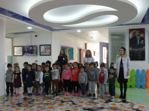 ÖZEL ALTINYILDIZ KREŞ VE ANAOKULUNDA 10 KASIM ATATÜRK'Ü ANMA PROGRAMI DÜZENLENDİ