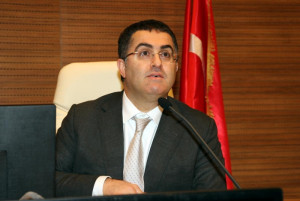 ÜNLÜ HUKUKÇU PROF. DR. ERSAN ŞEN ALTINYILDIZLILARLA BULUŞUYOR