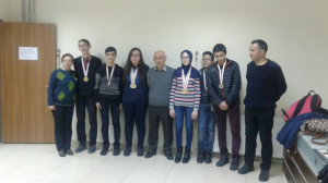 SATRANÇTA ALTINYILDIZDAN 4 ALTIN+3 GÜMÜŞ TOPLAM 7 MADALYA