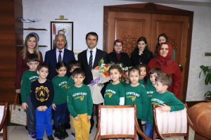 ALTINYILDIZ KREŞ VE ANAOKULU ÖĞRENCİLERİ NEVŞEHİR VALİSİ SAYIN İLHAMİ AKTAŞ ‘I ZİYARET ETTİLER.