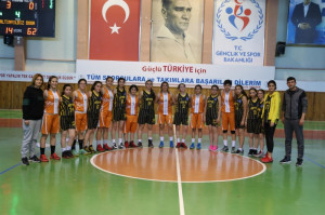 LİSELER ARASI DEPLASMANLI LİG İLK MAÇINDA DOSTLUK KAZANDI