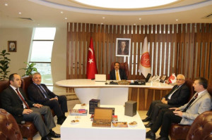 ALTINYILDIZ KOLEJİNDEN REKTÖR BAĞLIYA ZİYARET