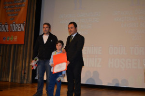 ALTINYILDIZLI ÖĞRENCİNİN TÜBİTAK BAŞARISI