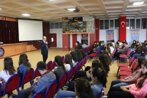ERCİYES ÜNİVERSİTESİ ALTINYILDIZ KOLEJİ’NDE ÜNİVERSİTE VE TÜBİTAK PROJE TANITIMI GERÇEKLEŞTİRDİ