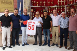 ALTINYILDIZ KOLEJİ’NDEN NEVŞEHİRSPOR’A DESTEK.