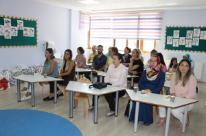 ÖZEL ALTINYILDIZ KREŞ VE ANAOKULUNDA VELİ TOPLANTISI YAPILDI