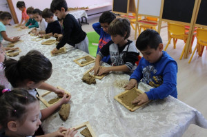 ALTINYILDIZ ANAOKULUNDA ÖĞRENCİLER SERAMİK DERSİNİ ÇOK SEVDİLER