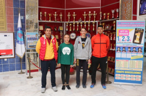 ALTINYILDIZ LİSELİLER SATRANÇ CUMHURİYET KUPASINDA 1.LİK VE 3.LÜK KAZANDI