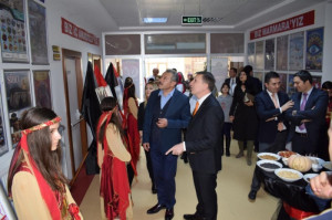 ALTINYILDIZDA 81 İLİZ HEPİMİZ BİRİZ SERGİSİ AÇILDI