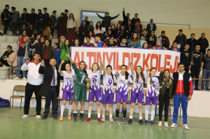 ALTIN KIZLAR FUTSAL NEVŞEHİR ŞAMPİYONU