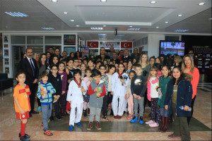 YAZAR MUSTAFA ORAKÇI ALTINYILDIZLILARLA BULUŞTU