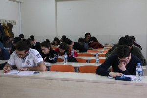 ALTINYILDIZ KOLEJİ SINAV İÇİN ÜNİVERSİTE'DE