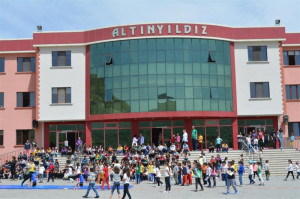 ALTINYILDIZDA 23 NİSAN ÇOCUK ŞENLİKLERİ