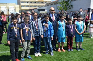 ALTINYILDIZDAN 23 NİSAN MASA TENİSİ DERECELERİ