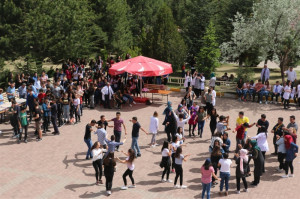 ALTINYILDIZ KOLEJİ BİLİM ŞENLİKLERİ YARIŞMALAR VE DEV KONSERLE TAMAMLANDI