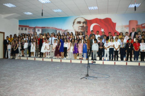 ALTINYILDIZLI 5.SINIFLARDAN İNGİLİZCE TİYATRO