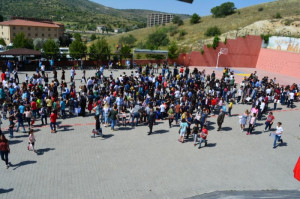 ALTINYILDIZ İLKÖĞRETİM KURUMUNDA KARNE COŞKUSU