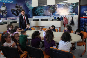 GELECEĞE ROBOTİK VE KODLAMA EĞİTİMİYLE HAZIRLANIYORUZ