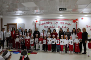 ALTINYILDIZ KOLEJİ'NDE CUMHURİYET BAYRAMI KUTLAMALARI BAŞLADI