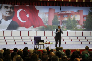 ALTINYILDIZLILAR ÜSTÜN DÖKMEN’LE BULUŞTU