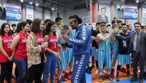 LİSE BASKETBOLDA ALTINYILDIZ 2 KUPA KAZANDI.