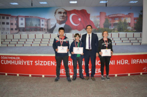 ALTINYILDIZDA KASIM ÖDÜL TÖRENİ