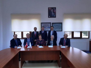 ALTINYILDIZ İLKOKULU ÖĞRETMENLERİ SÖZLEŞMELERİNİ İMZALADI