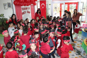 Altınyıldız Kreş Ve Anaokulunda Mükemmel İngilizce Öğretimi