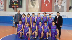 ALTINYILDIZLI YILDIZ ERKEKLER POTADA ŞAMPİYON
