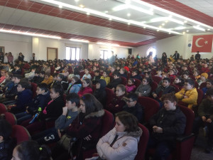 ALTINYILDIZDA BURSLULUK SINAVLARI BAŞLADI