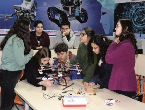 ALTINYILDIZ FEN VE ANADOLU LİSESİ ÖĞRENCİLERİ DRONE YAPTI.