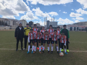 ALTINYILDIZLI YILDIZ FUTBOLCULAR FİNALDE