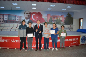 ALTINYILDIZDA MART AYI ÖDÜL TÖRENİ YAPILDI
