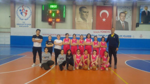 ALTINYILDIZIN KÜÇÜK KIZLARI DA POTADA ŞAMPİYON