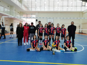 FİLEDE ALTINYILDIZ FIRTINASI DEVAM EDİYOR