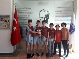 ALTINYILDIZ’DAN MASA TENİSİNDE 2 KUPA