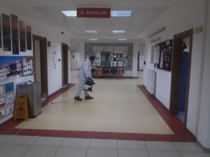 ALTINYILDIZ’DA DEZENFEKTE ÇALIŞMALARI DEVAM EDİYOR